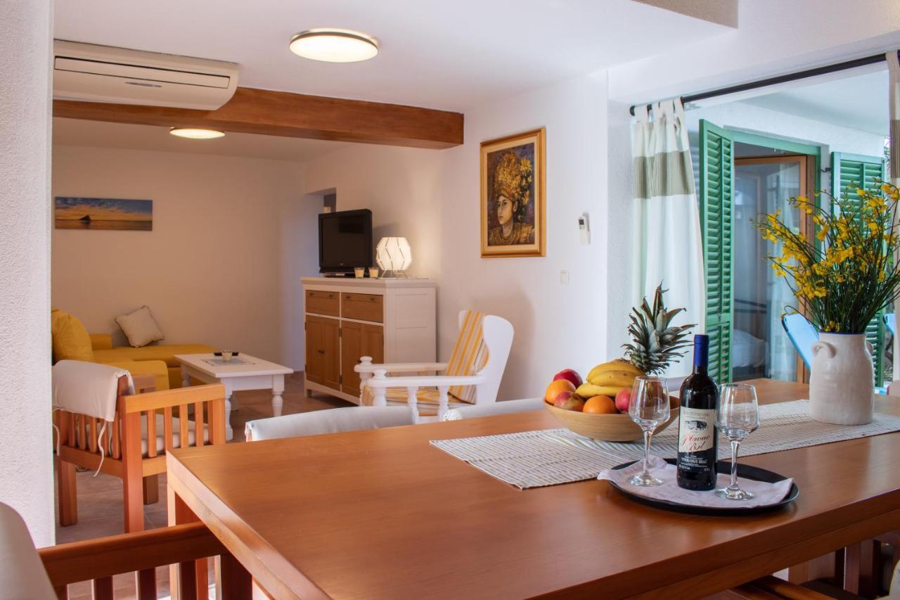 Apartments Summer Touch Петркане Екстериор снимка