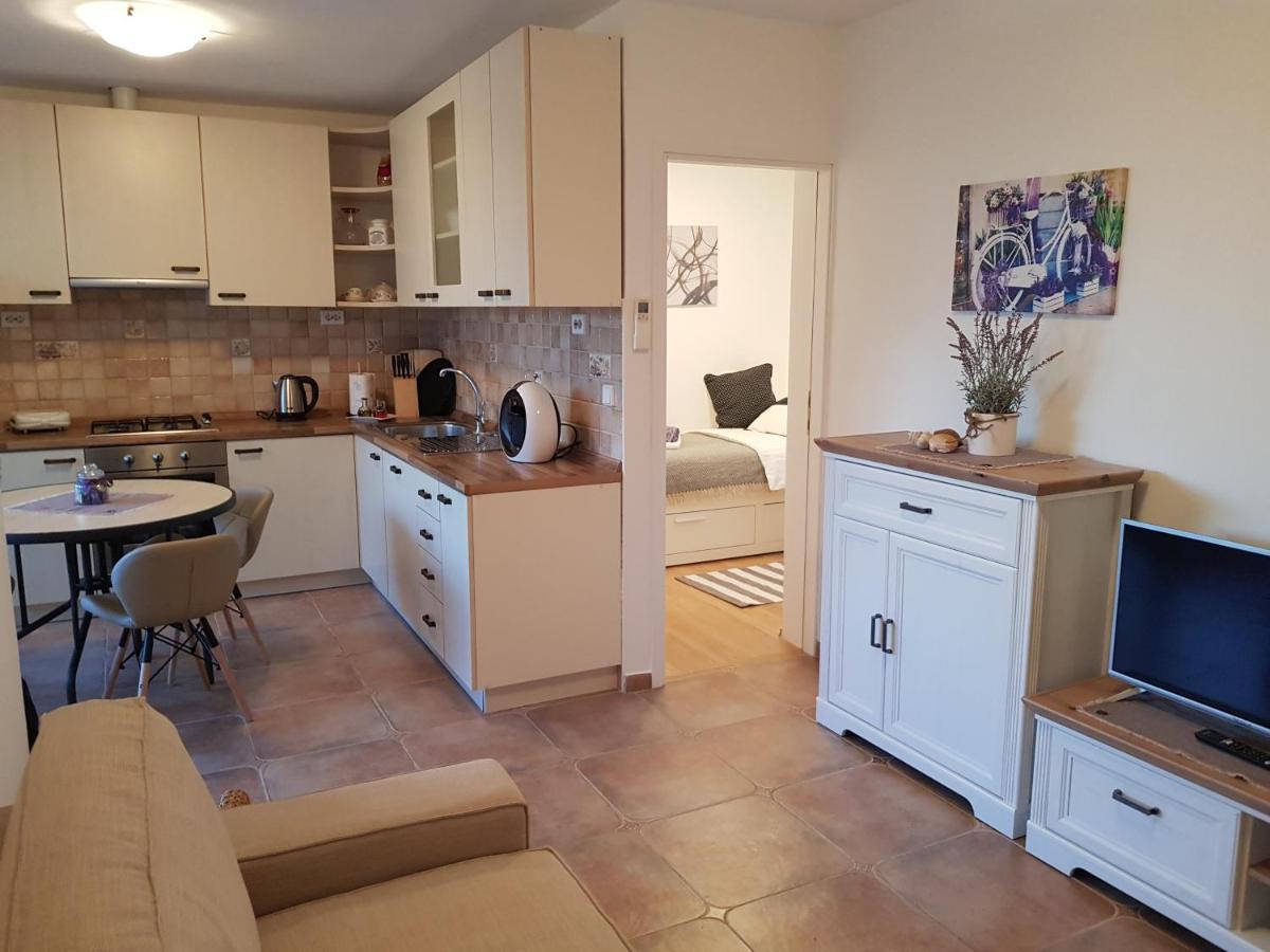 Apartments Summer Touch Петркане Екстериор снимка