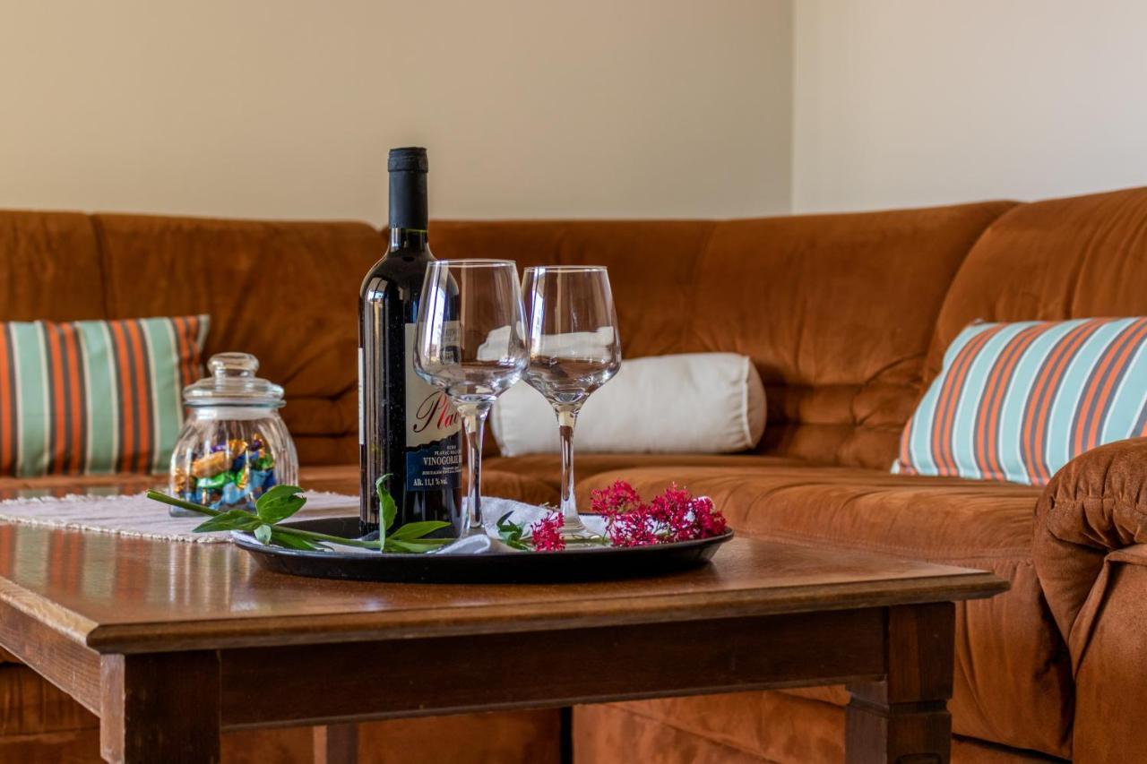 Apartments Summer Touch Петркане Екстериор снимка