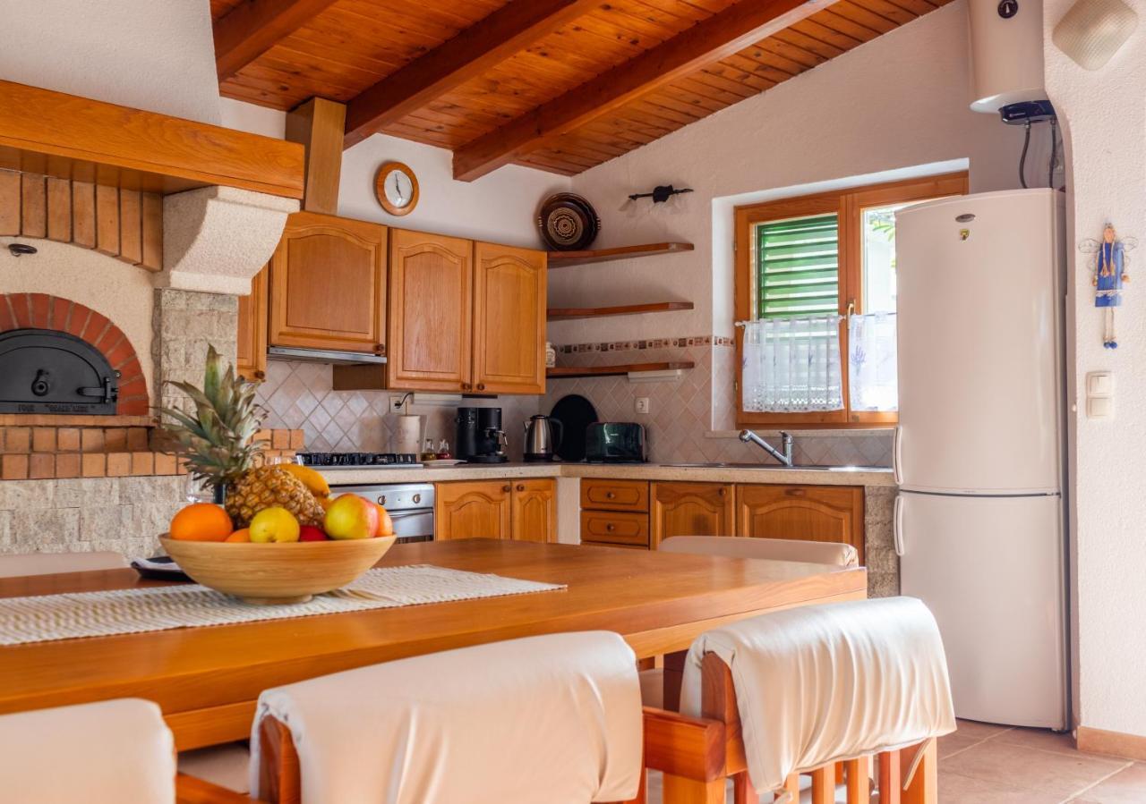 Apartments Summer Touch Петркане Екстериор снимка