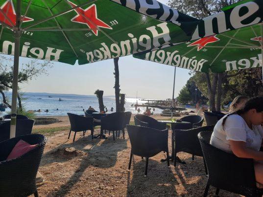 Apartments Summer Touch Петркане Екстериор снимка