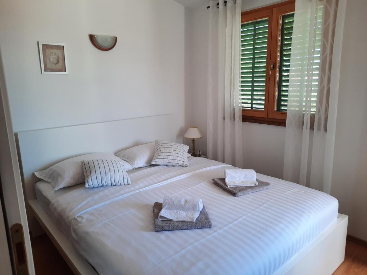 Apartments Summer Touch Петркане Екстериор снимка